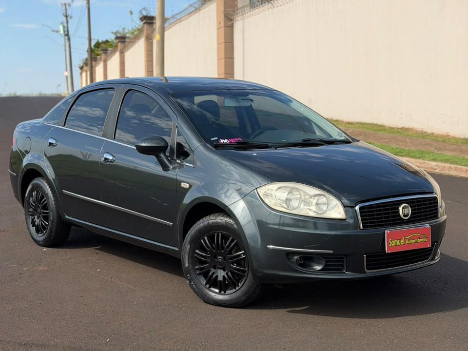 Fiat Linea Essence 1.8 Flex 16v 4p