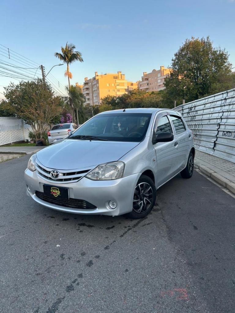 Toyota Etios 1.3 T Flex X