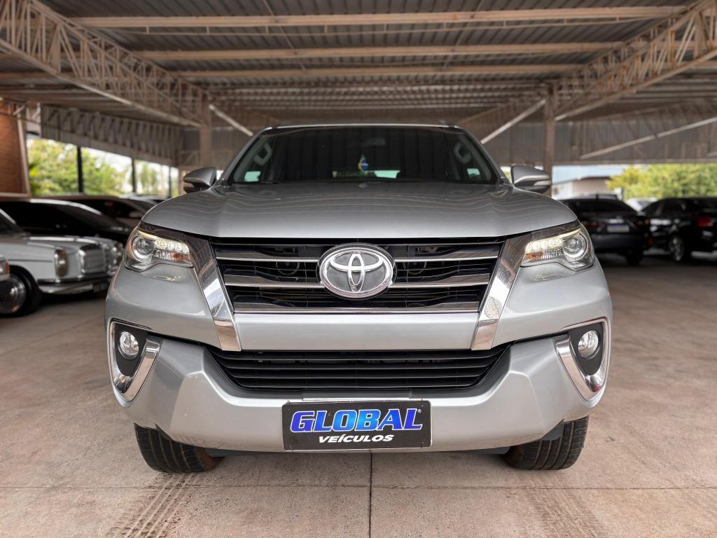 Toyota Hilux Sw4 Hilux SW4 SRX 4x4 2.8 TDI 16V Dies. Aut. 2016