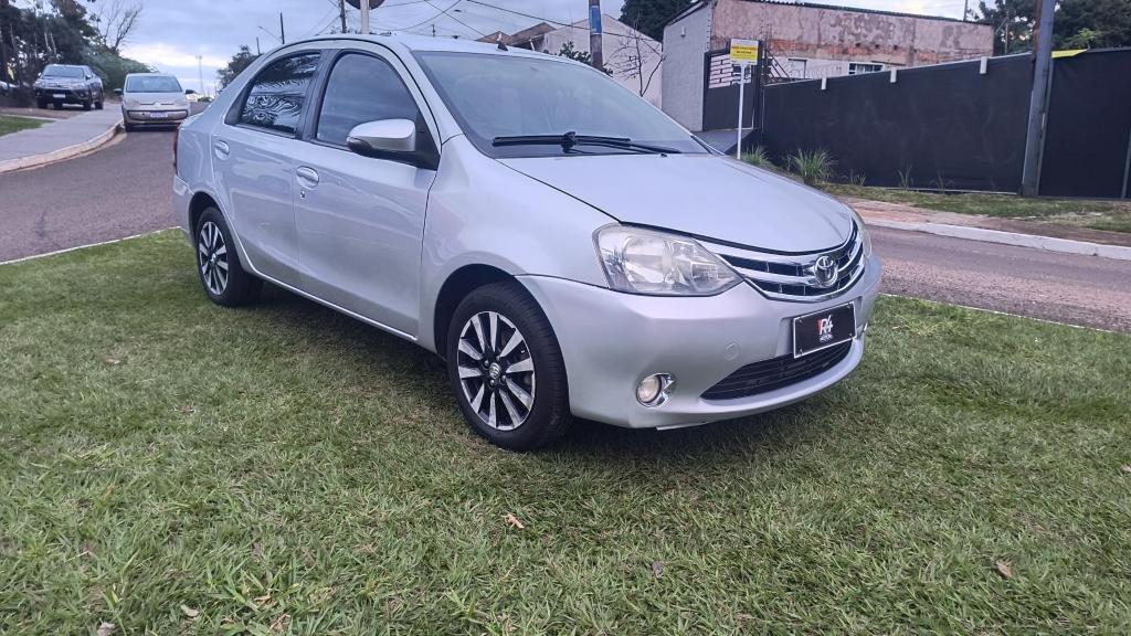 Toyota Etios ETIOS PLATINUM Sed. 1.5 Flex 16V 4p Mec. 2015