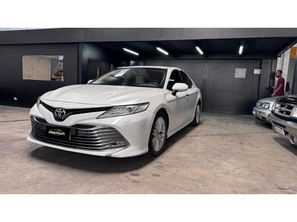 Toyota Camry 2019