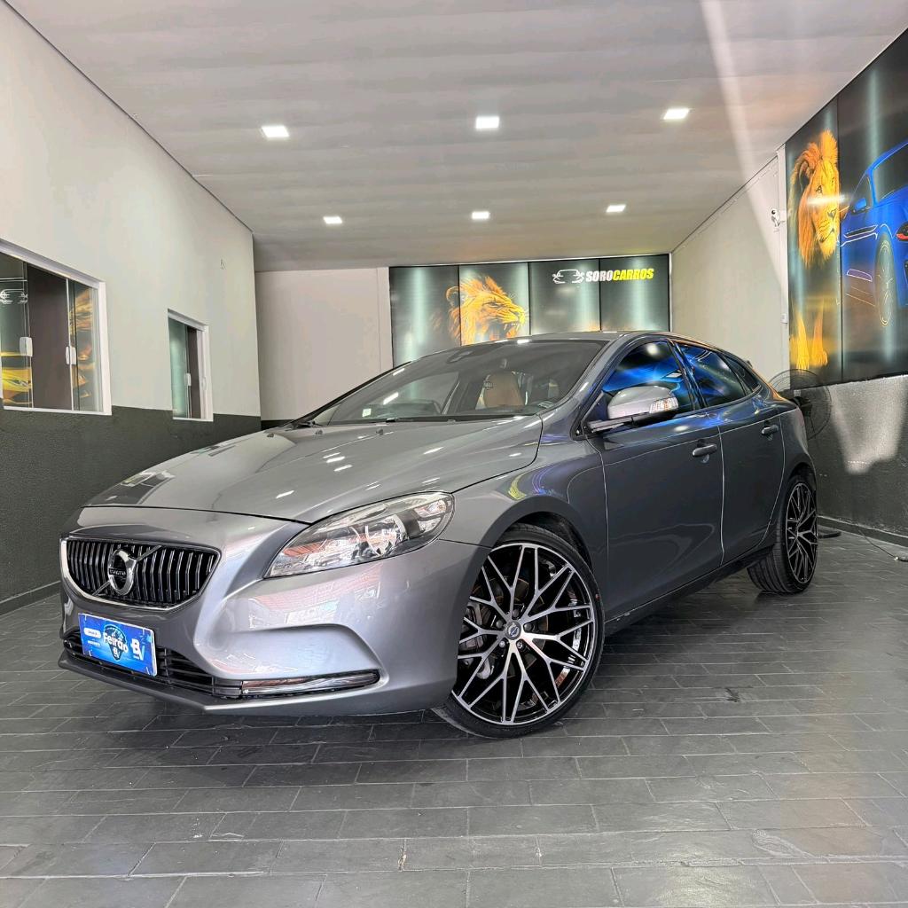 Volvo V40 2019