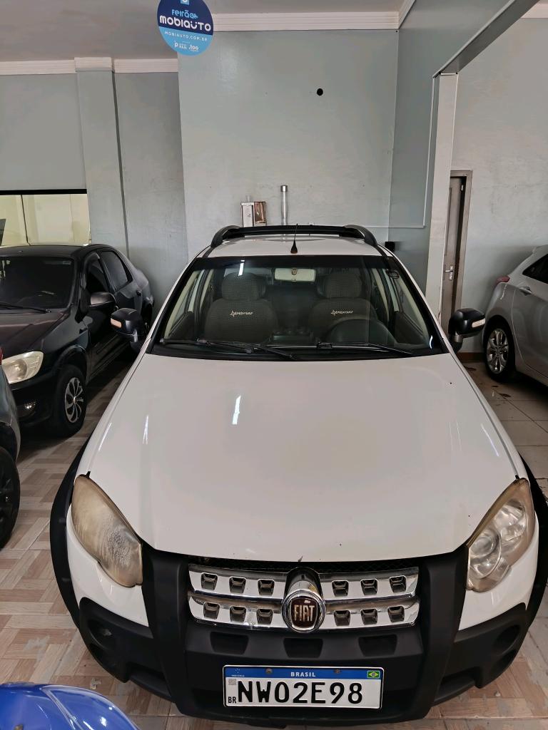 Fiat Strada Strada Adv. M. March. 1.8 Flex 16V CD 2012