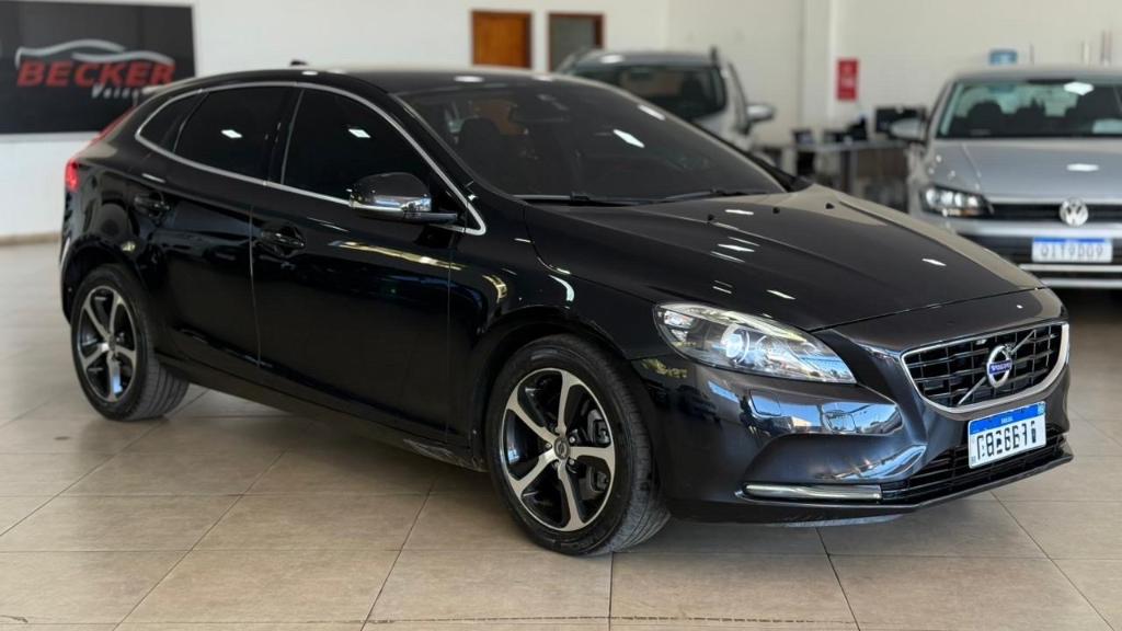 Volvo V40 2015