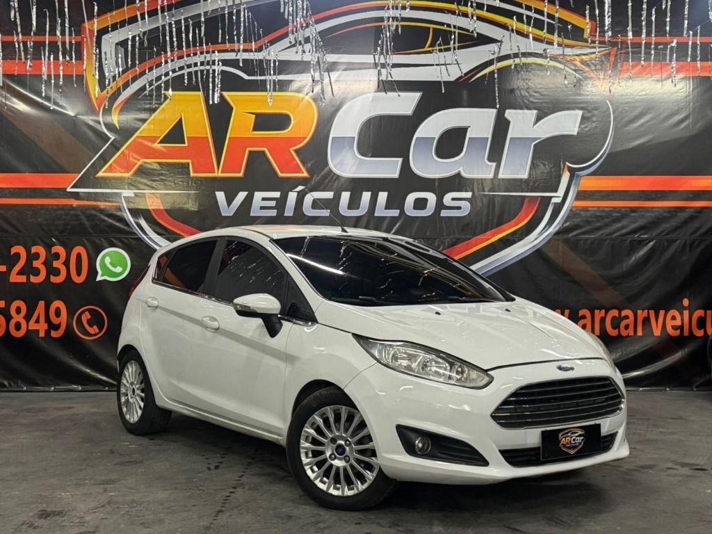 Ford Fiesta TITANIUM 1.6 16V POWERSHIFT FLEX 2015
