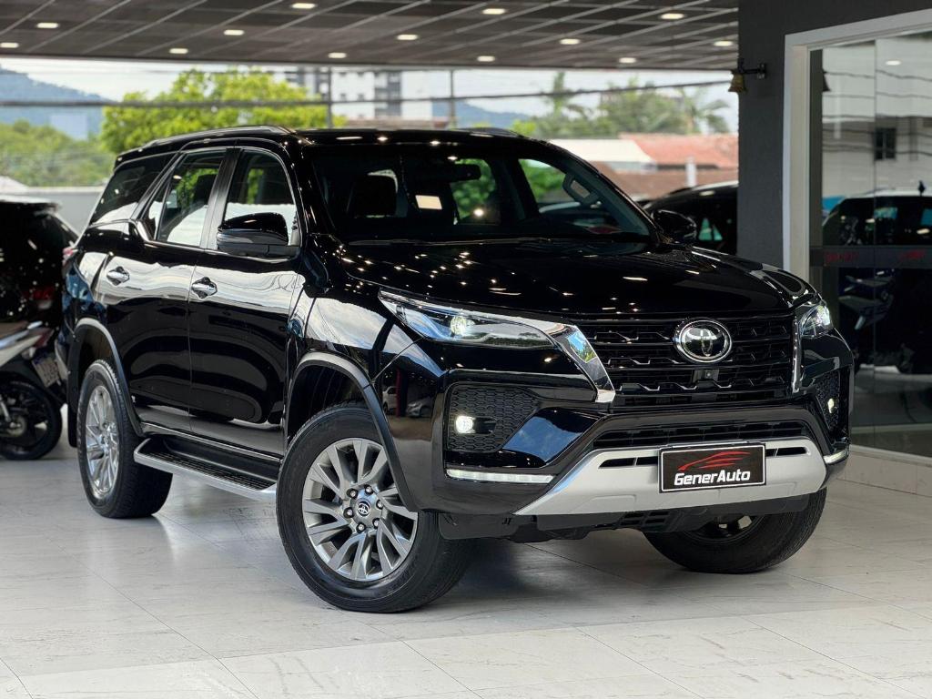 Toyota Hilux Sw4 SRX 4X4 2.8 TB 5LUG AT 2024