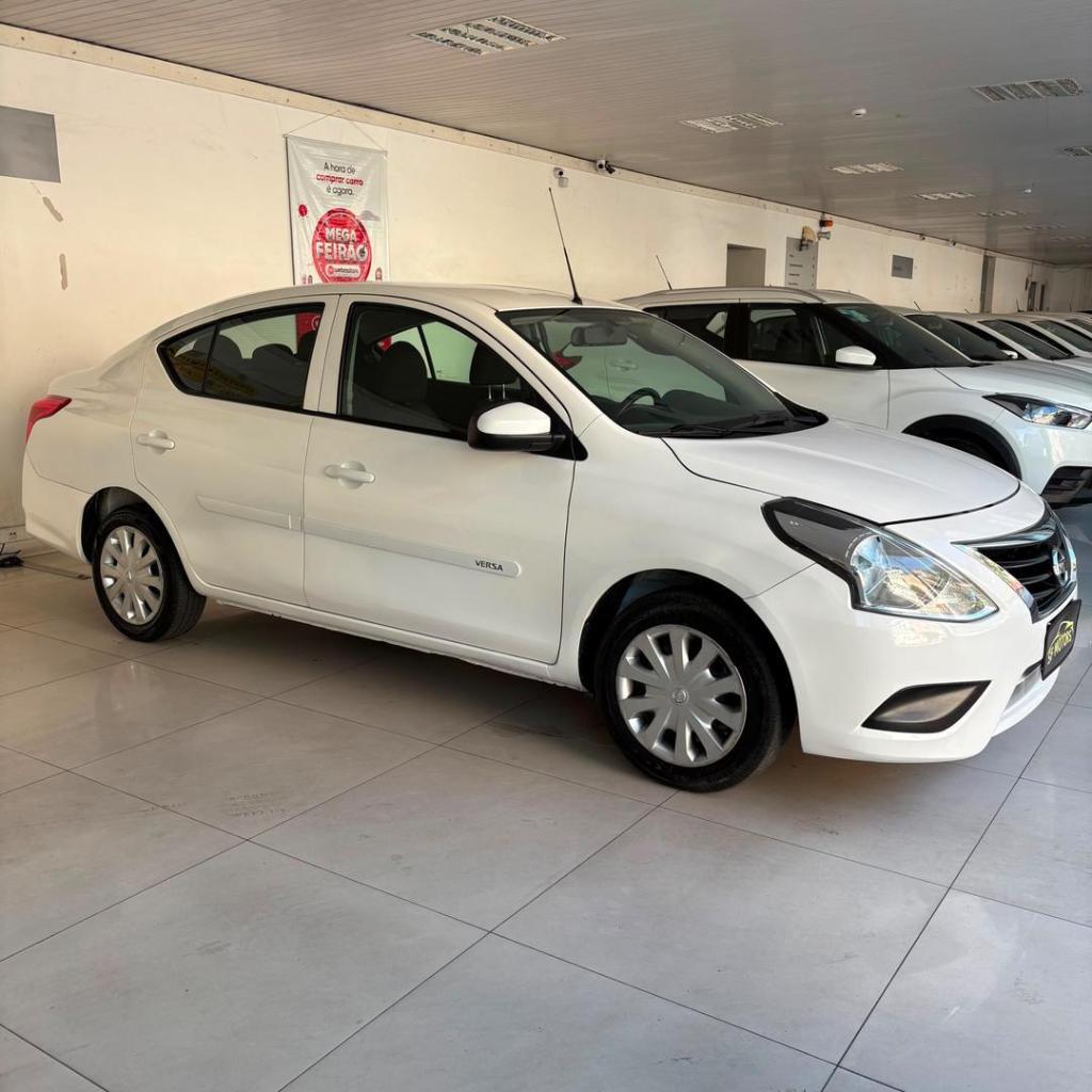 Nissan Versa V-drive 1.6 Plus Cvt 2021