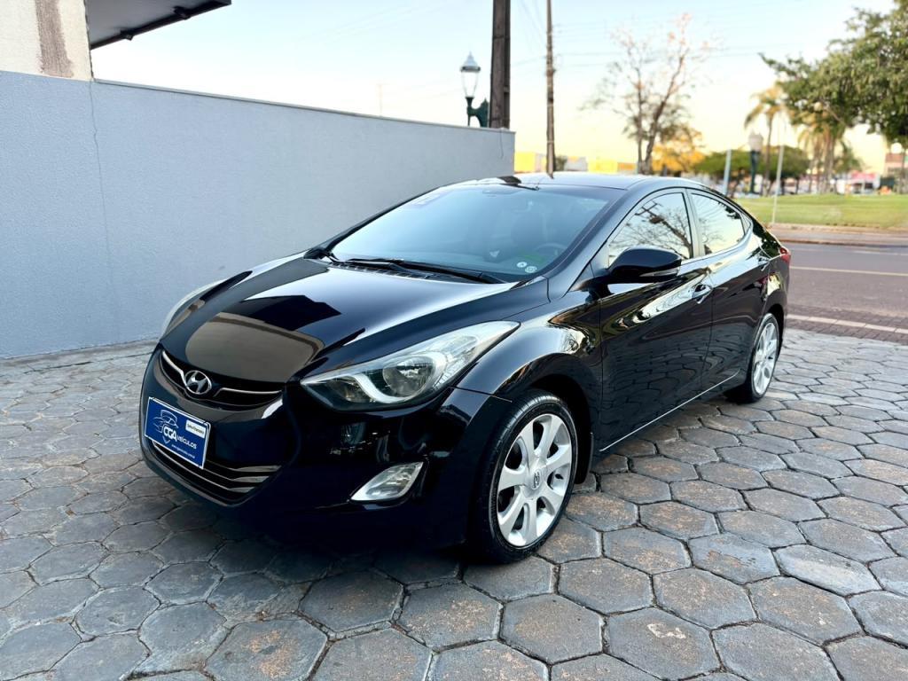 Hyundai Elantra 2012