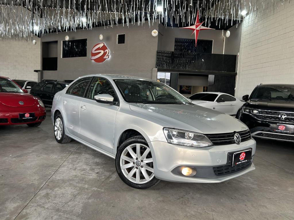 Volkswagen Jetta COMFORTLINE 2.0 8V FLEX 2012
