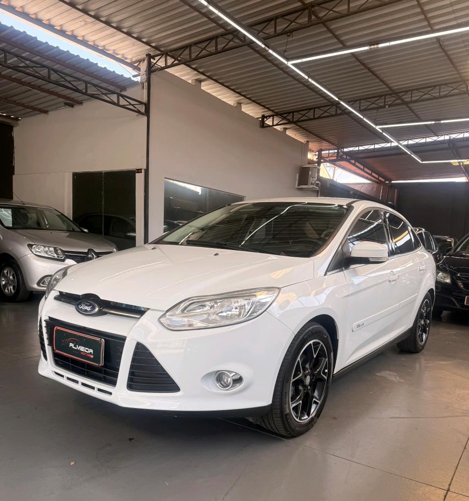Ford Focus 2.0 TITANIUM PLUS 16V FLEX 4P POWERSHIFT 2014