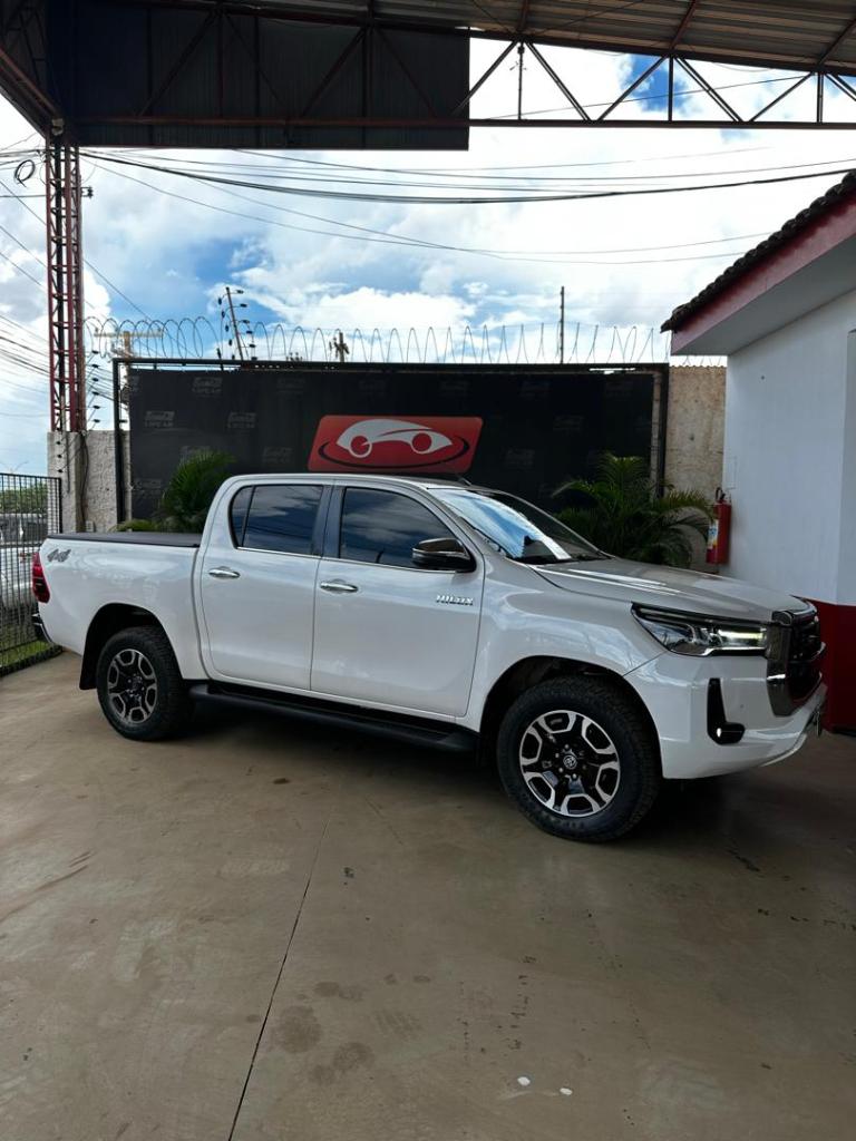 Toyota Hilux 2.8 SRX 4X4 CD 16V DIESEL 4P AUTOMÁTICO 2023