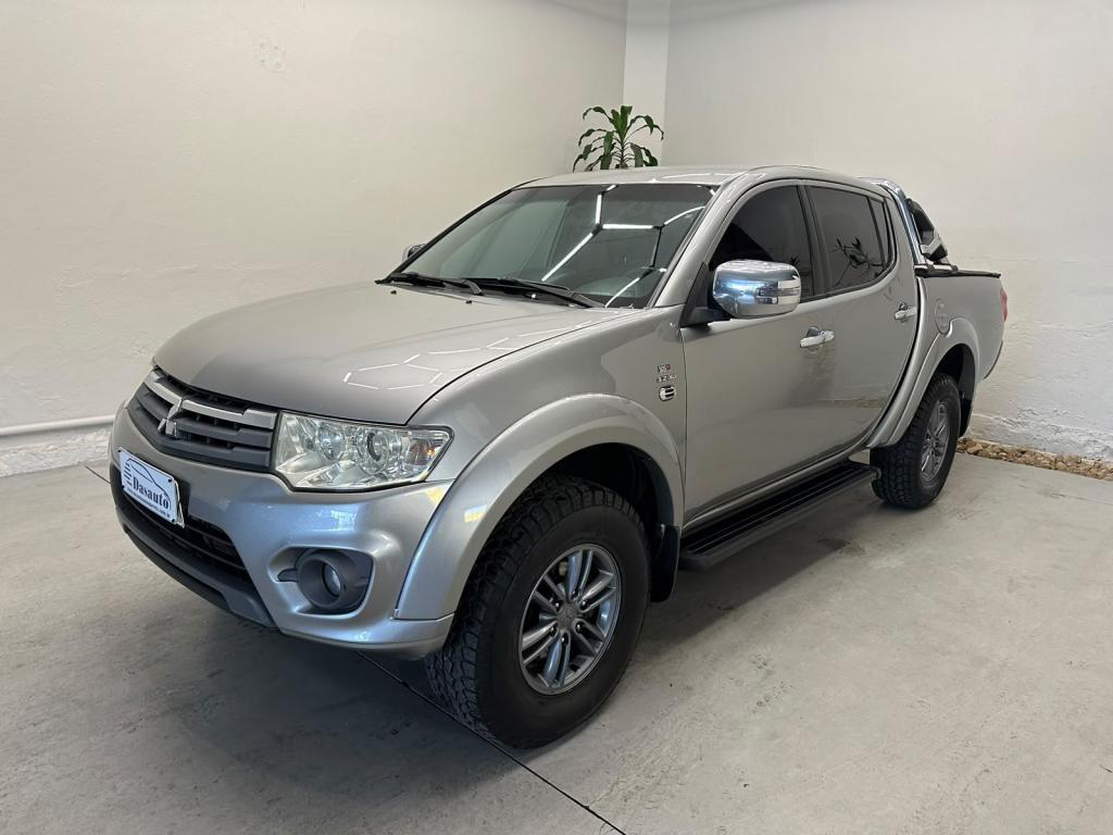 Mitsubishi L200 L200 Triton HPE 3.2 CD TB Int.Diesel Aut 2014