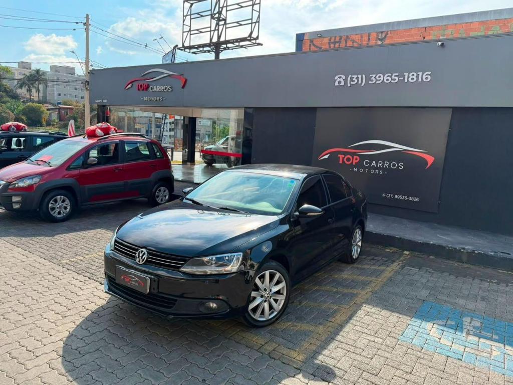 Volkswagen Jetta COMFORTLINE 2.0 8V FLEX 2014
