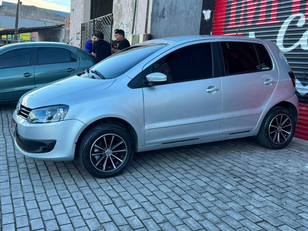 Volkswagen Fox Fox 1.0 Mi Total Flex 8V 3p 2011