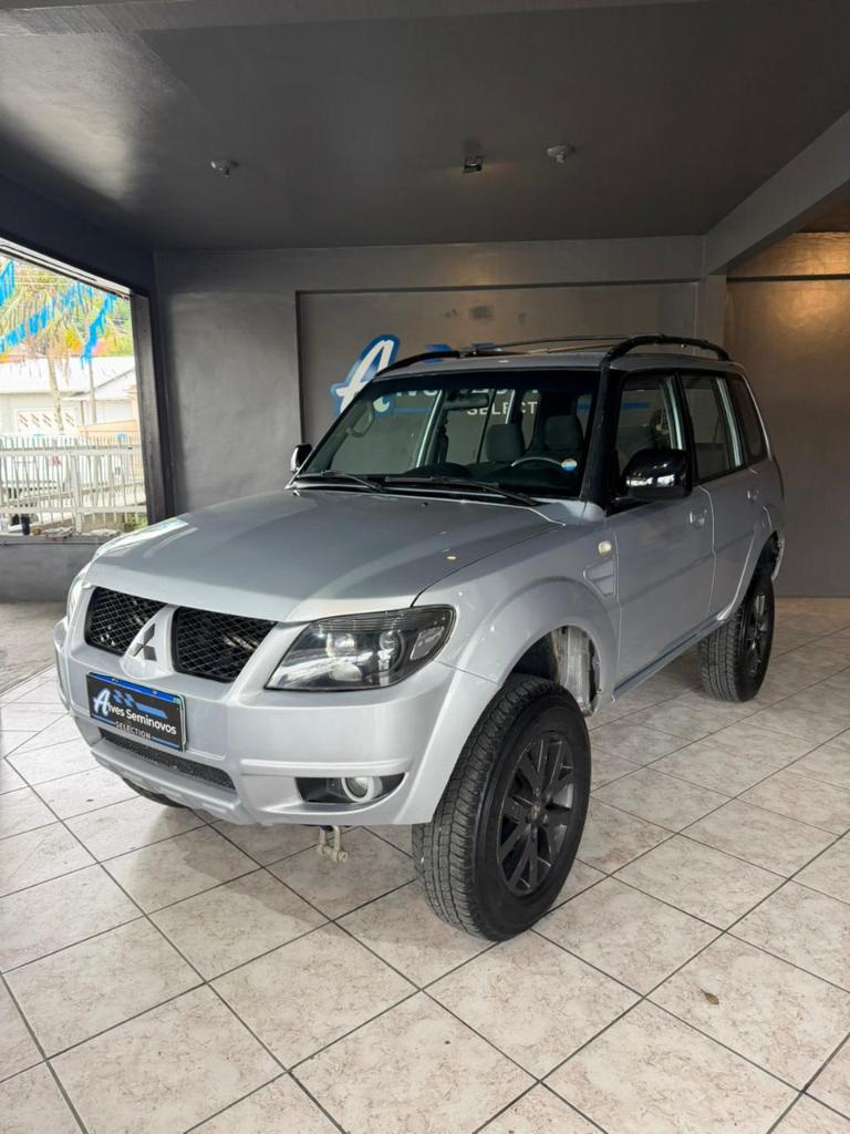 Mitsubishi Pajero 2010