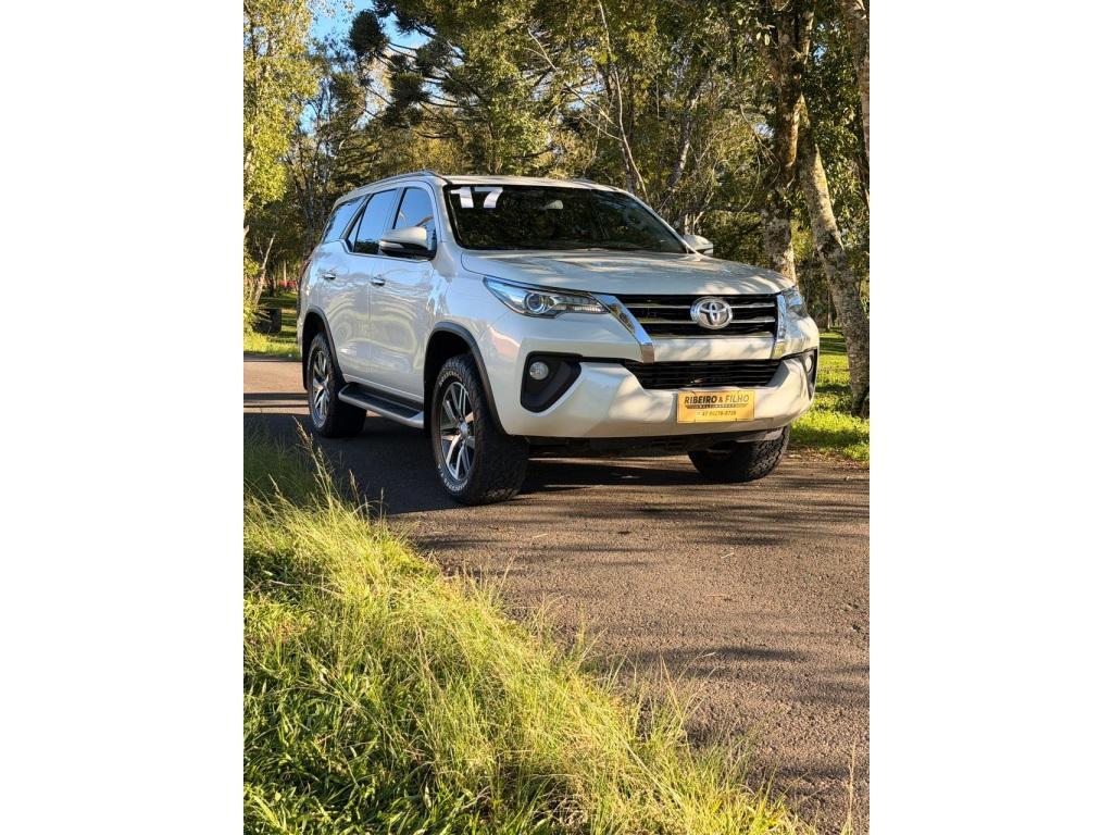 Toyota Sw4 SR 4X2 2.7 16V 7LUG AT 2017