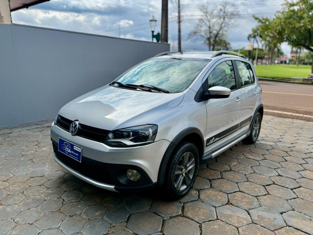 Volkswagen Crossfox CROSSFOX 1.6 Mi Total Flex 8V 5p 2011