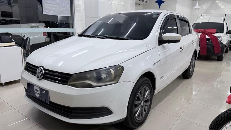 Volkswagen Voyage VOYAGE TREND 1.6 Mi Total Flex 8V 4p 2013