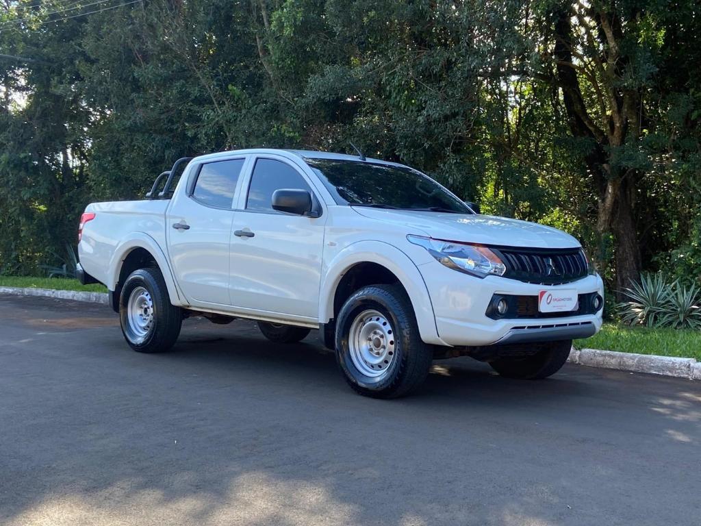 Mitsubishi L200 2023
