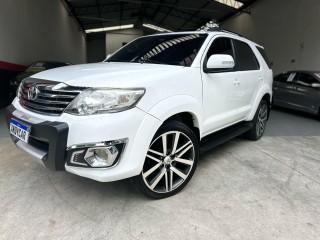 Foto do veículo Toyota Hilux 2.7 Sr 4x2 Cd 16v 4p Automático
