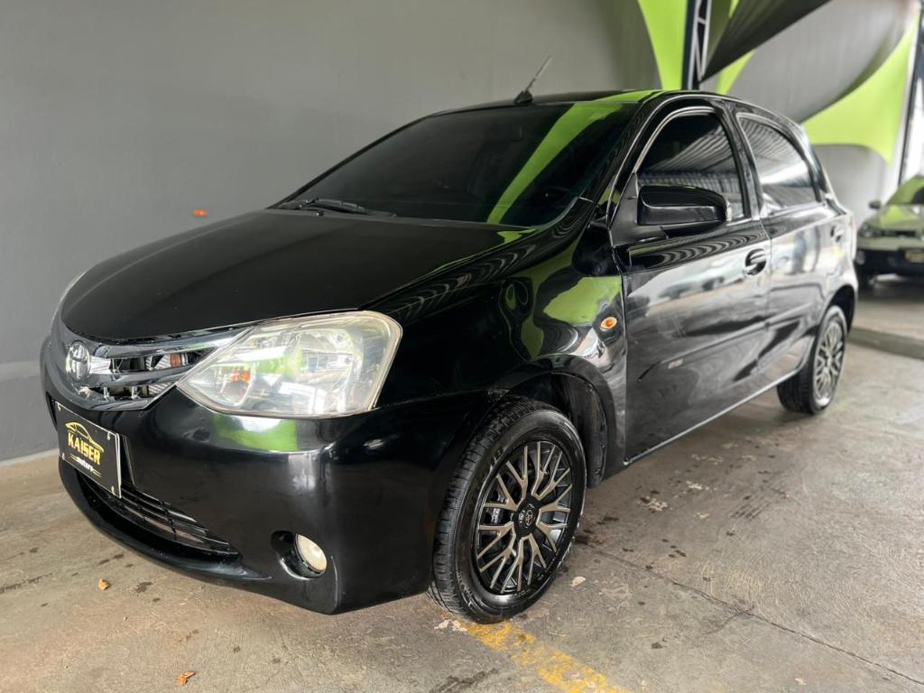 Toyota Etios 1.3 16V FLEX 2013