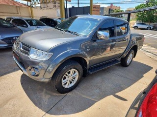 Foto do veículo Mitsubishi L200 Outdoor Hpe 2.5 4x4 Cd T.dies. Mec.