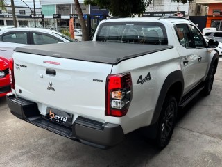 Foto do veículo Mitsubishi L200 Tri. Sport Outdoor 2.4 Cd 4x4 Dies.