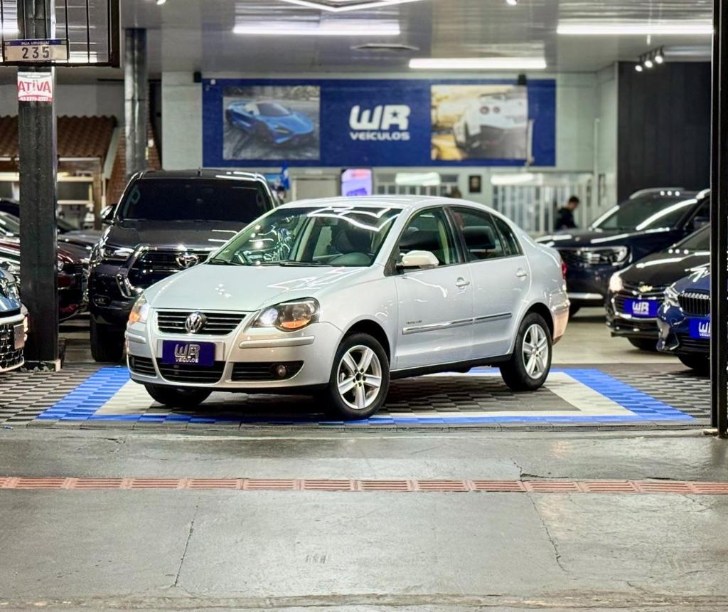 Volkswagen Polo Sedan I Motion 1.6 Total Flex 4p