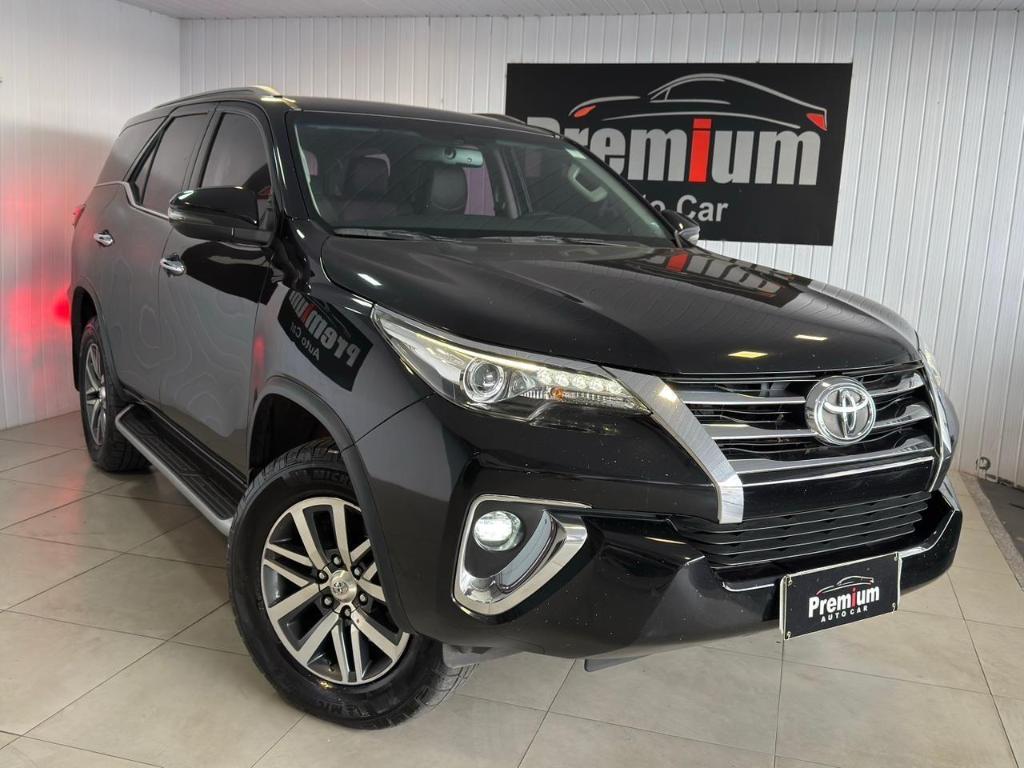 Toyota Hilux Sw4 Hilux SW4 SRX 4x4 2.8 TDI 16V Dies. Aut. 2019