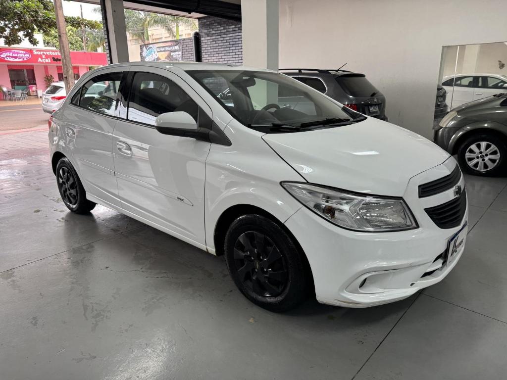 Chevrolet Onix ONIX HATCH Joy 1.0 8V Flex 5p Mec. 2017