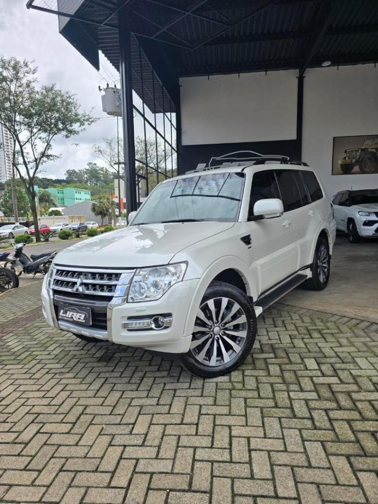 Mitsubishi Pajero Pajero HPE Full 3.2 4x4 T.I.Dies. 5p Aut 2019