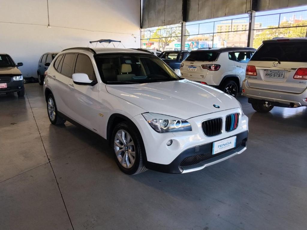 Bmw X1 2.0 Sdrive18i Top Auto - Automática