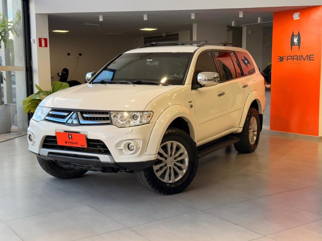 Mitsubishi Pajero 2016