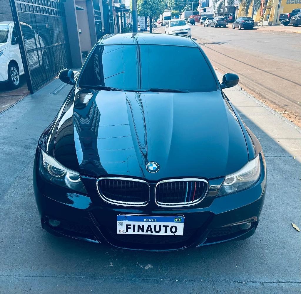 BMW 318I 2.0 AT 2012