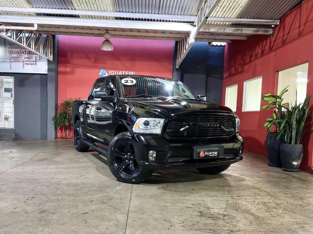 Ram Classic CLASSIC LARAMIE NIGHT ED. 5.7 4X4 Aut. 2023
