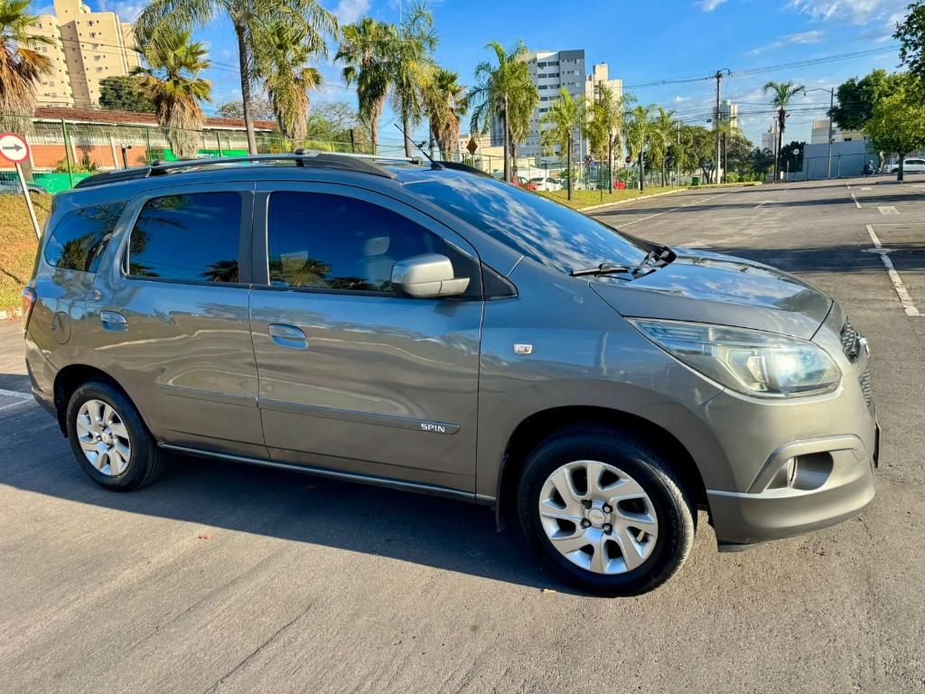 Chevrolet Spin SPIN LTZ 1.8 8V Econo.Flex 5p Aut. 2013