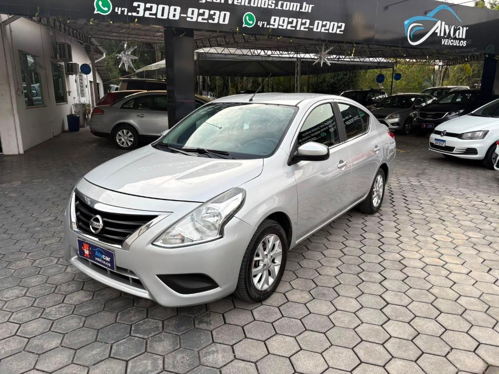 Nissan Versa