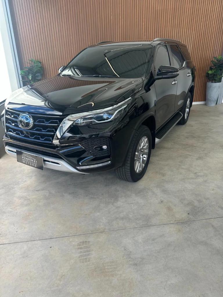 Toyota Hilux Sw4 SRX 4X4 2.8 TB 5LUG AT 2024