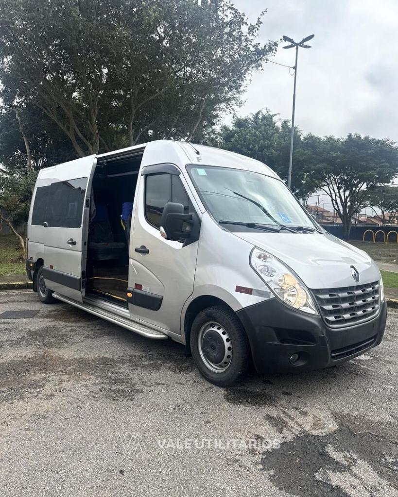 Renault Master 2.3 L3h2 Minibus 16l Executive