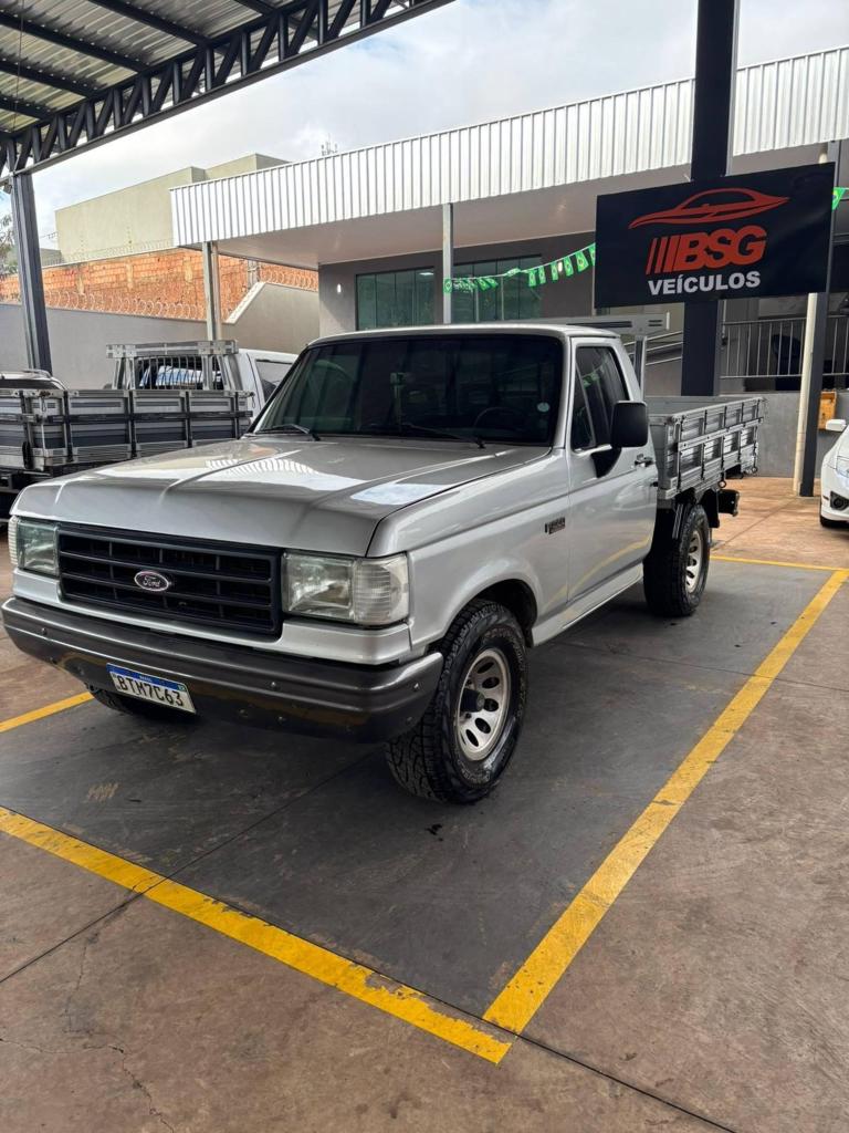 Ford F-1000 1995