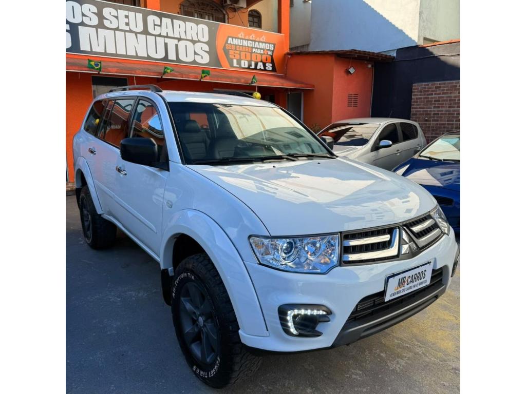Mitsubishi Pajero 2016