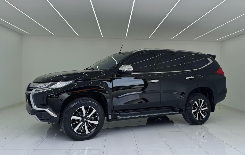 Mitsubishi Pajero 2020