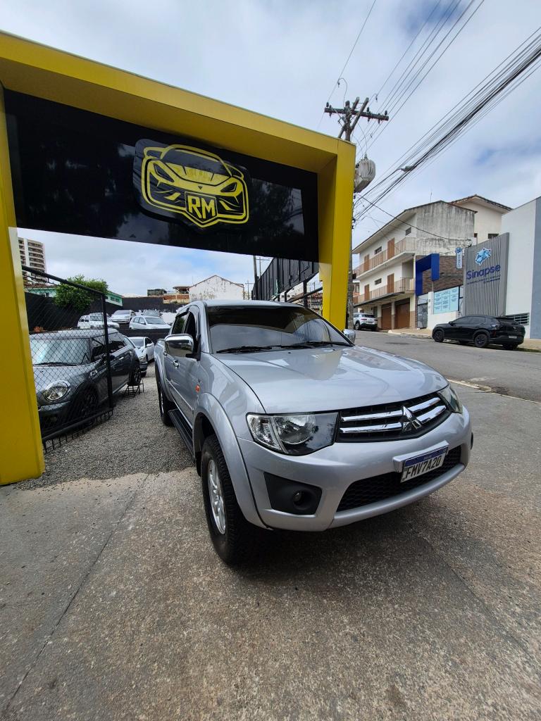 Mitsubishi L200 Triton 2.4 Flex Hls 2014