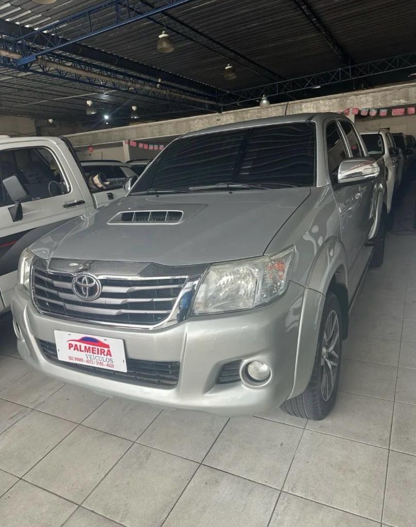 Toyota Hilux 2014