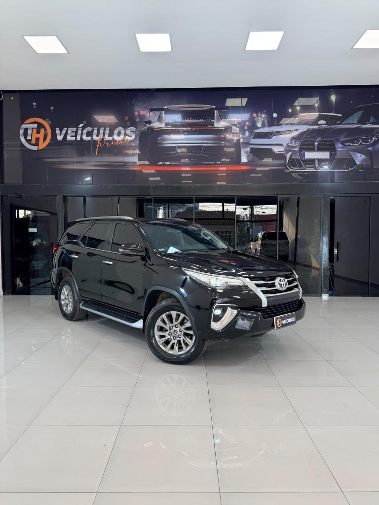 Toyota Sw4 Hilux SW4 SRX 4x4 2.8 TDI 16V Dies. Aut. 2019