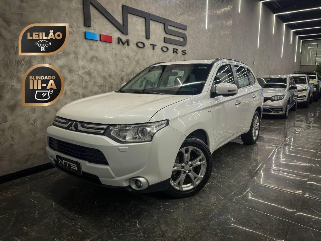 Mitsubishi Outlander OUTLANDER 3.0/ GT 3.0 V6 Aut. 2014
