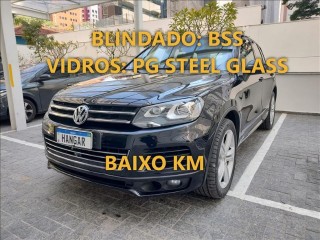 Foto do veículo Volkswagen Touareg R-line 4.2 V8 360cv Tiptronic 5p