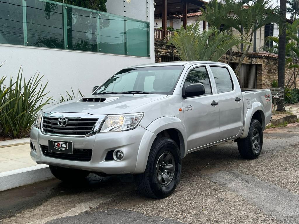 Toyota Hilux Hilux CD SR D4-D 4x4 3.0 TDI Dies. 2014