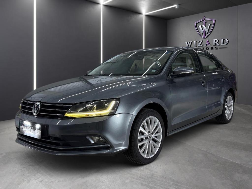 Volkswagen Jetta JETTA Comfortline 1.4 TSI 16V 4p Aut. 2017