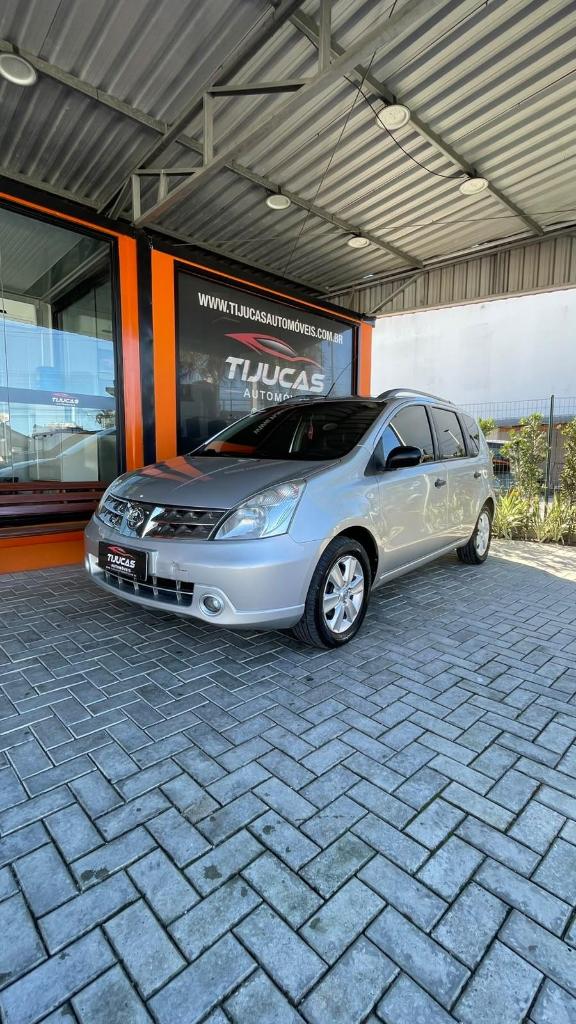 Nissan Livina 2012
